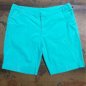 Patagonia Green Cotton Pockets Flat Front Women’s Casual Bermuda Golf Shorts